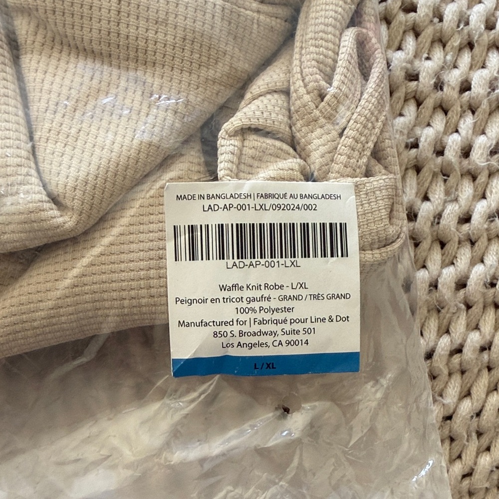 Linen & Dot Cream Waffle Knit Robe - Picture 3 of 11
